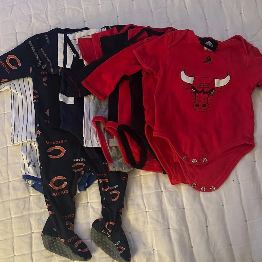 14 piece Chicago team jerseys baby clothes (046)